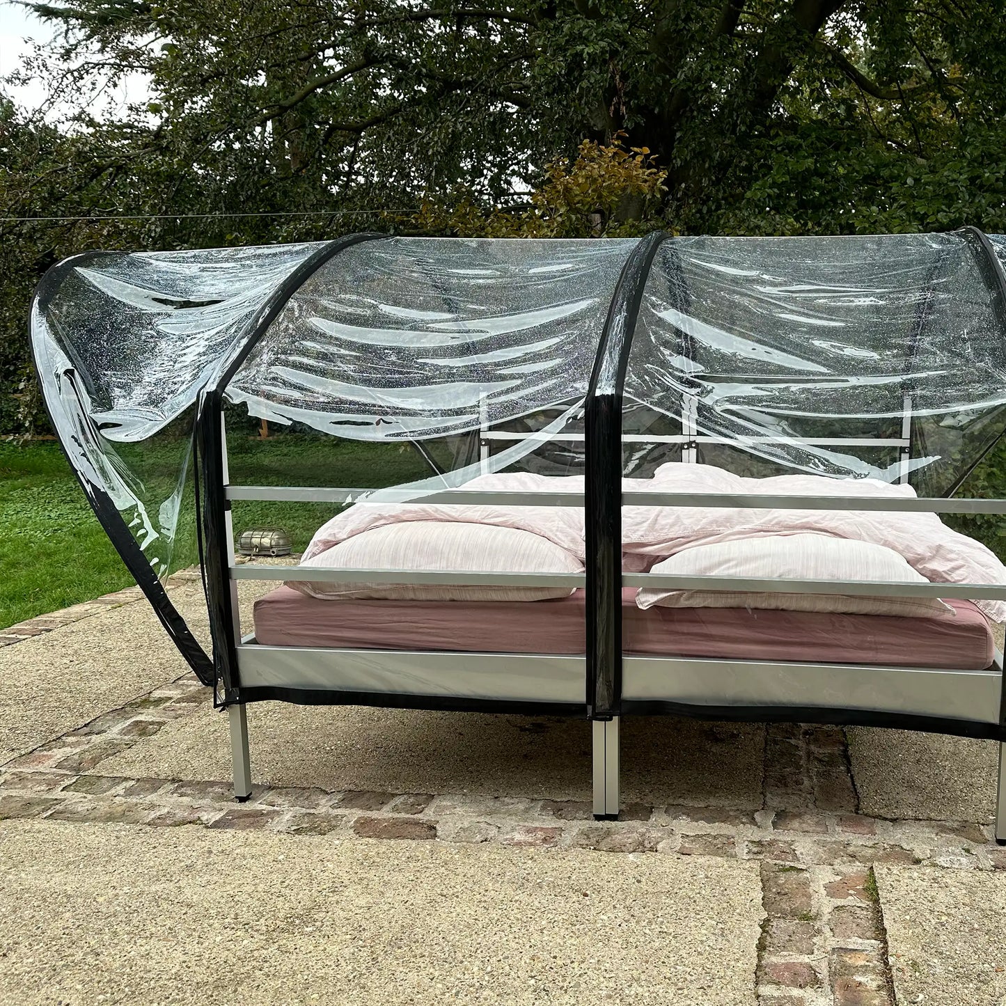 Doppelbett „ZweierHeia” mit Tau-, Regen- und Insektenschutz, sowie Gestänge (Vollausstattung, Set)